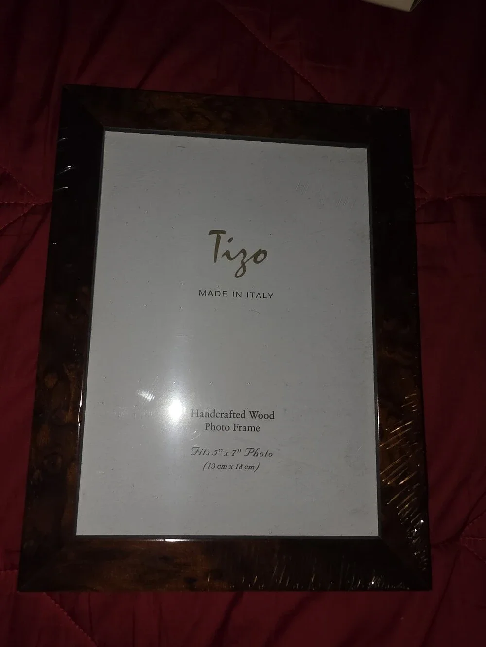 Tizo SEALED! NIB! Patricia Handcrafted Brown Burl Wood Frame. Sz 5x7. R2S!